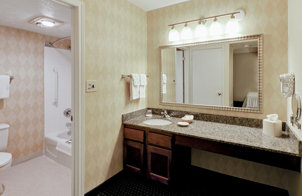 Hawthorn Suites Dayton South マイアミズバーグ 部屋 写真
