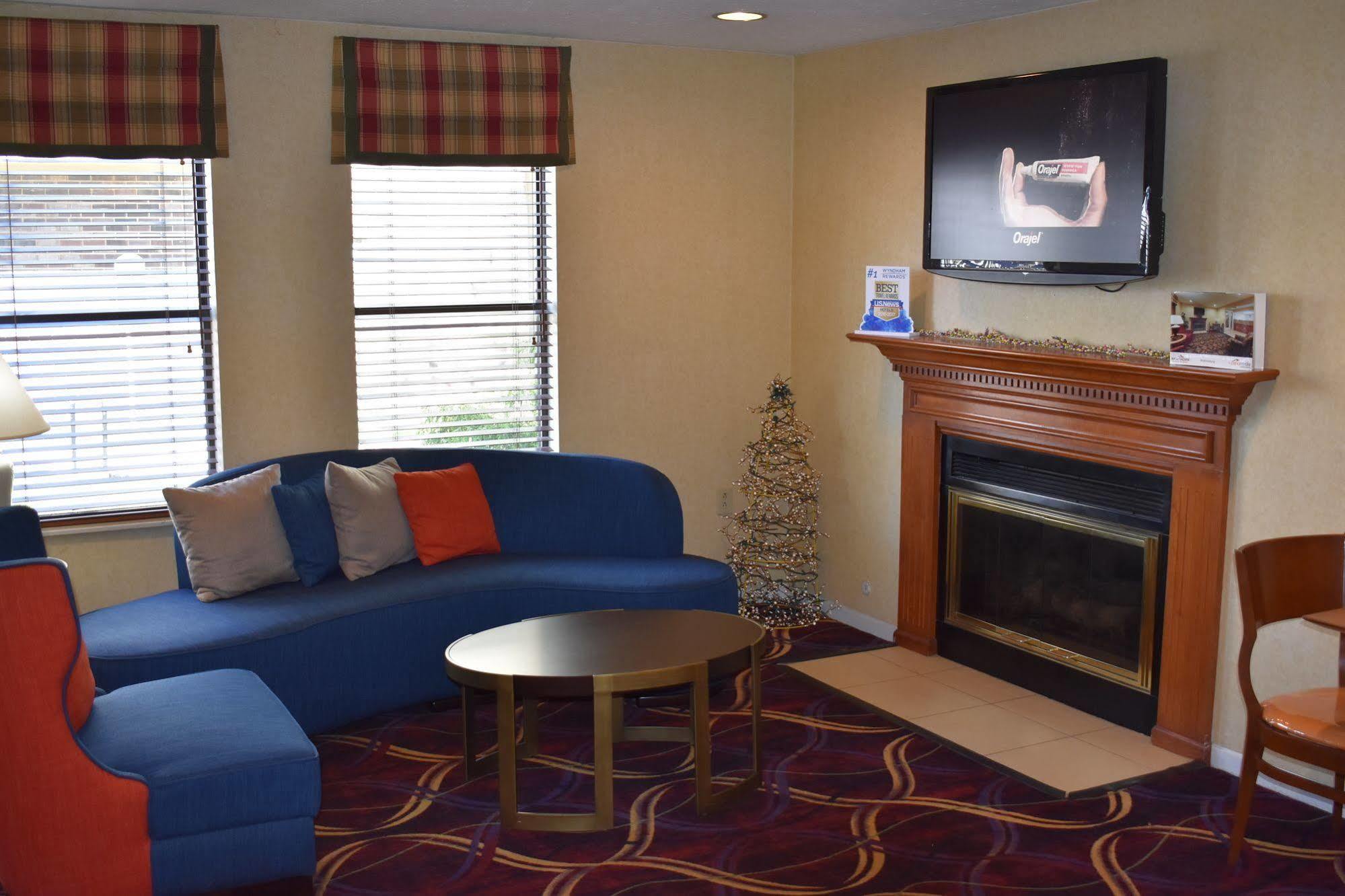 Hawthorn Suites Dayton South マイアミズバーグ エクステリア 写真