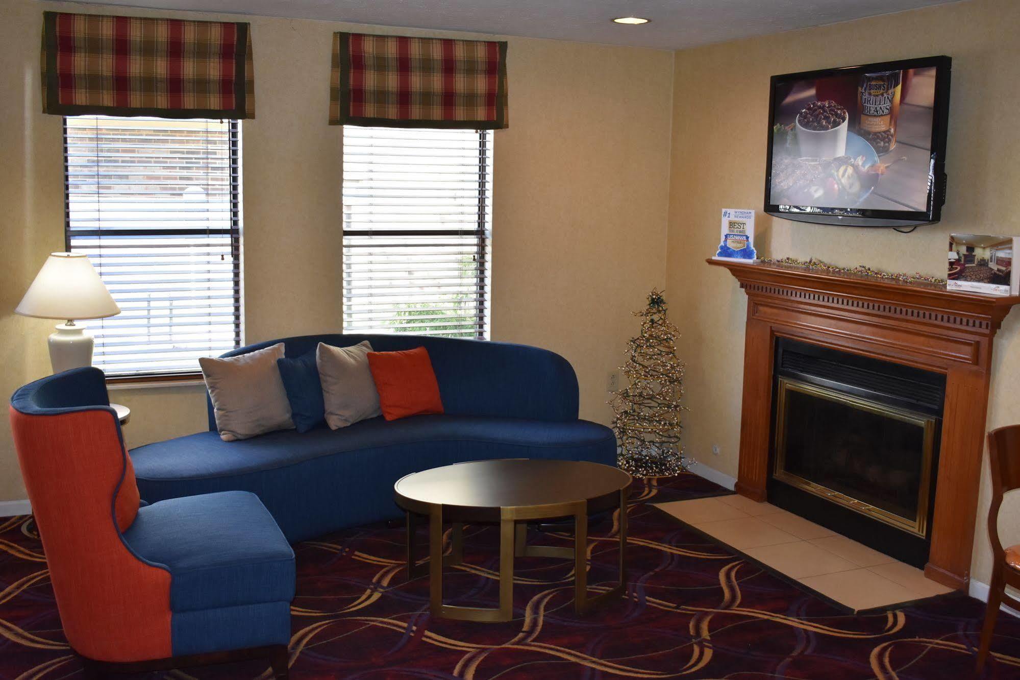 Hawthorn Suites Dayton South マイアミズバーグ エクステリア 写真